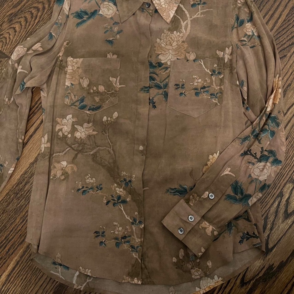 Peruvian Connection floral button down 🦙 - Picture 4 of 5